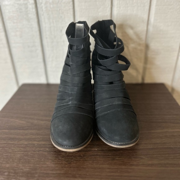 Free People Hybrid Strappy Heeled Booties, size 41. - Picture 3 of 9